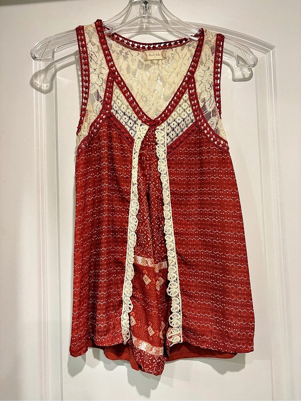 altar’d state Red & Cream Crochet Trim Tank Top Size Small Like New